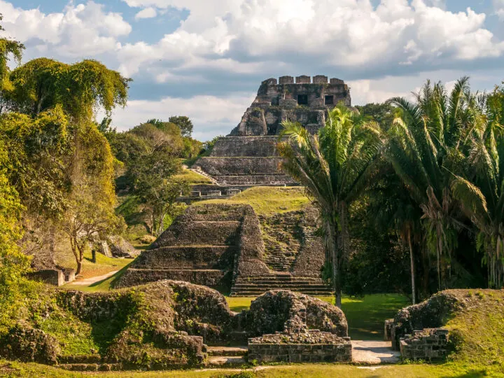 Xunantunich temple